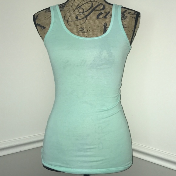 No boundaries tank top size small - Picture 1 of 2